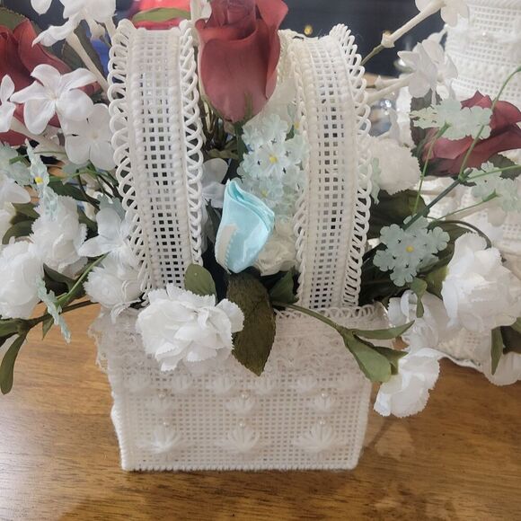 Vintage Plastic Canvas Celebrations 3 tiered wedding cake and basket set floral - Picture 9 of 10